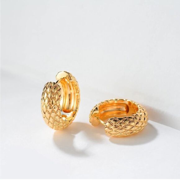 Gold 14k Gold Plated Snake Print Hoop Earrings - Picture 2 of 4